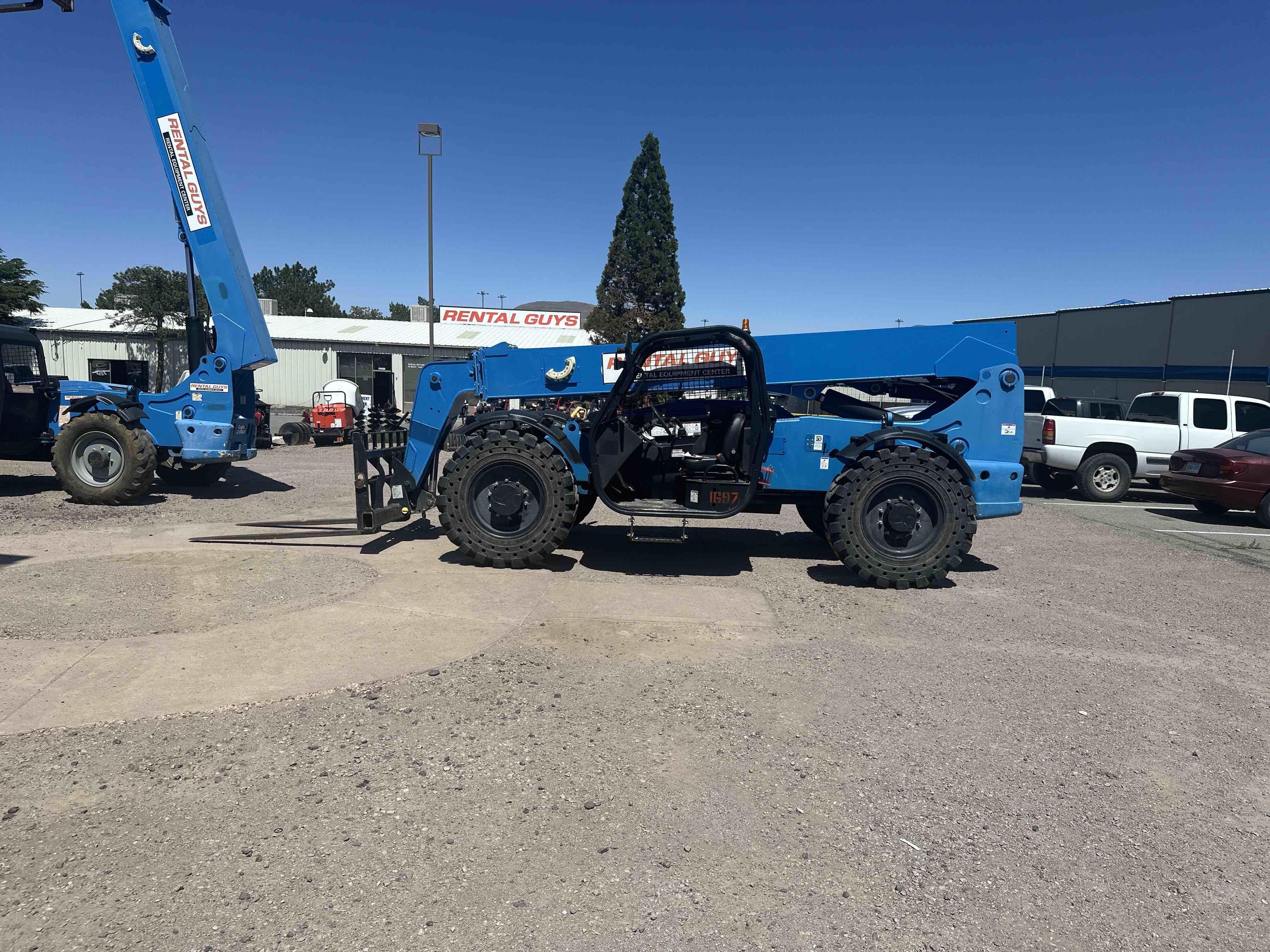 2018 Genie GTH-844 Equipment Image0