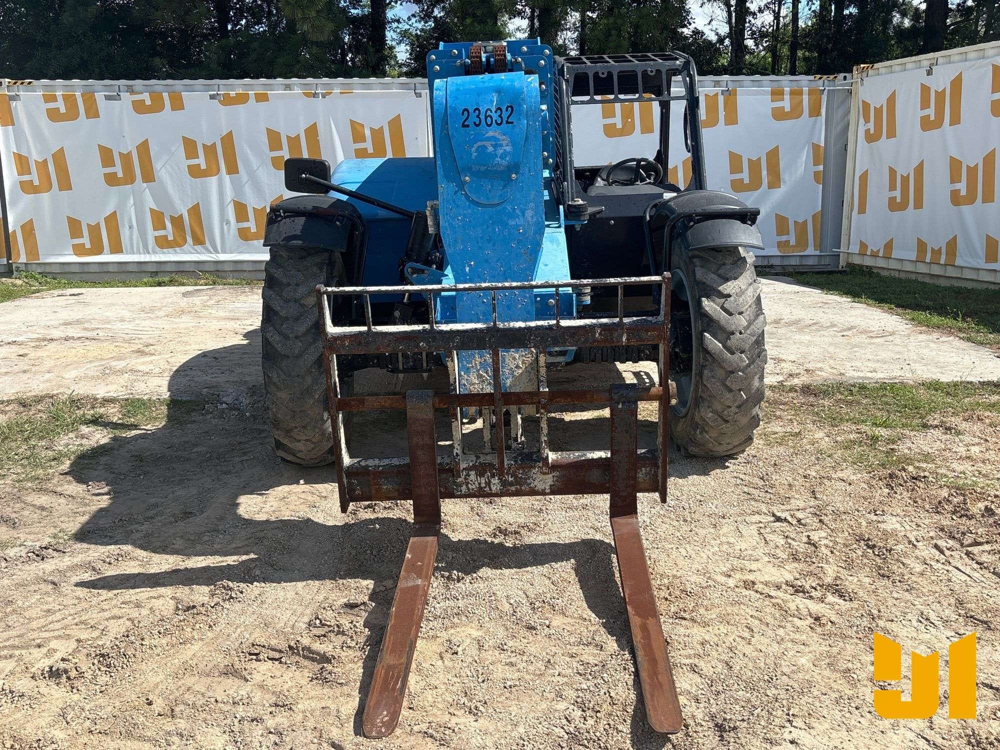 2018 Genie GTH-844 Equipment Image0