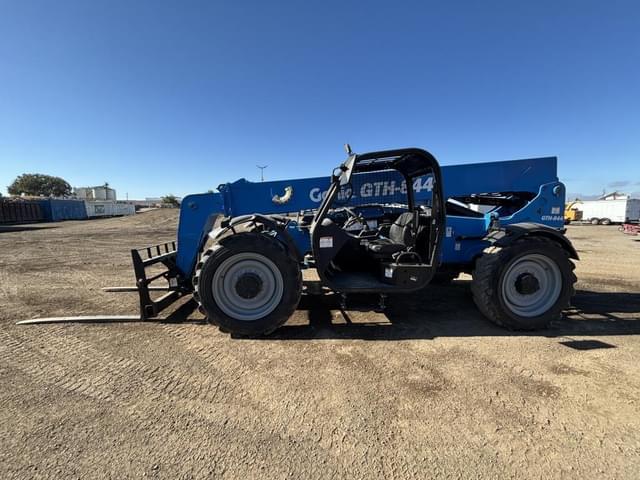 Image of Genie GTH-844 equipment image 4