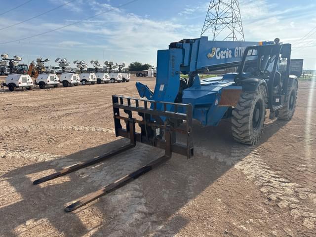 Image of Genie GTH-1056 equipment image 1