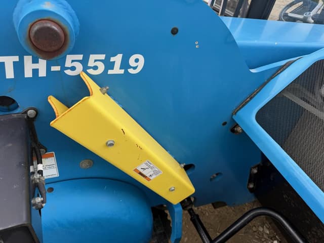 Image of Genie GTH5519 equipment image 3