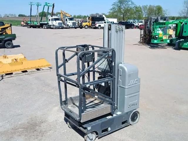 Image of Genie 20MVL equipment image 4