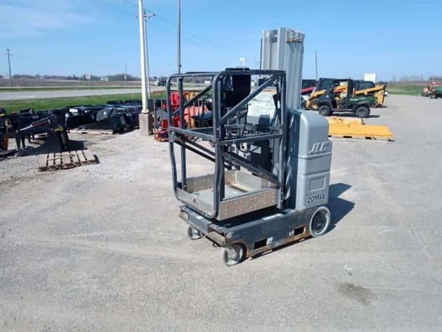 Image of Genie 20MVL equipment image 3