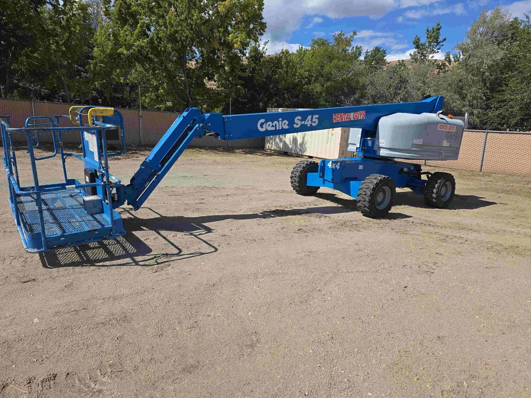 Image of Genie S-45 Primary image