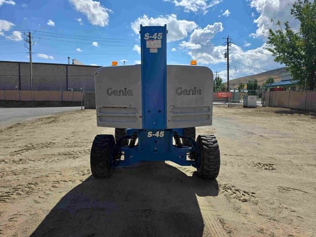 Image of Genie S-45 equipment image 3