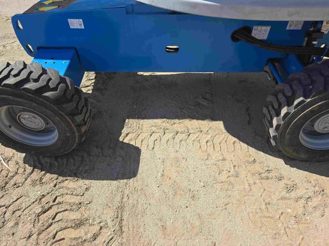 Image of Genie S-45 equipment image 2
