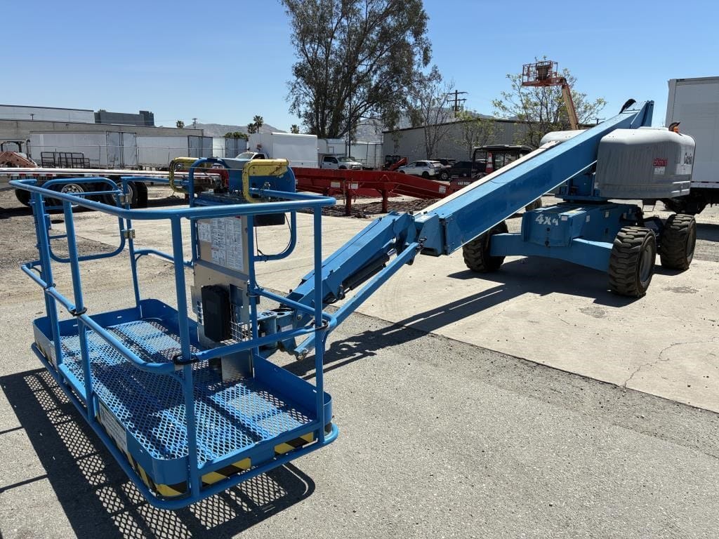 2018 Genie S-45 Equipment Image0