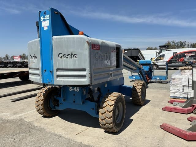 Image of Genie S-45 equipment image 2