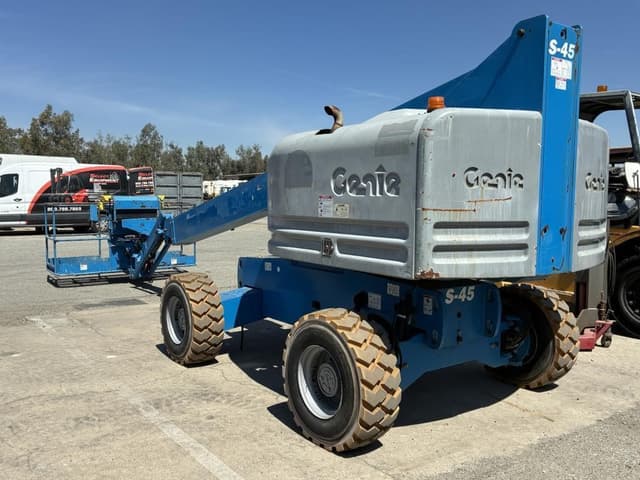 Image of Genie S-45 equipment image 3