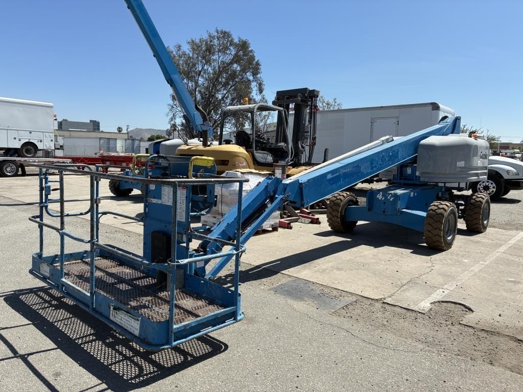 2018 Genie S-45 Equipment Image0