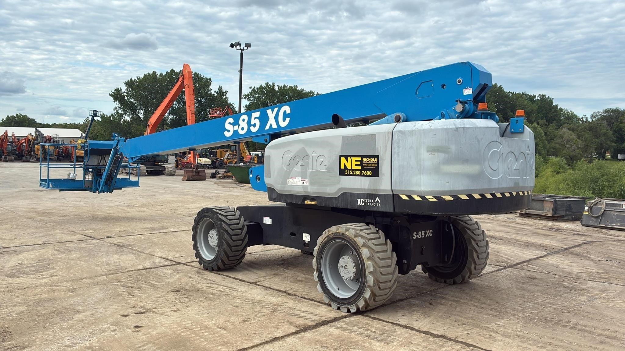 2018 Genie S-85XC Equipment Image0