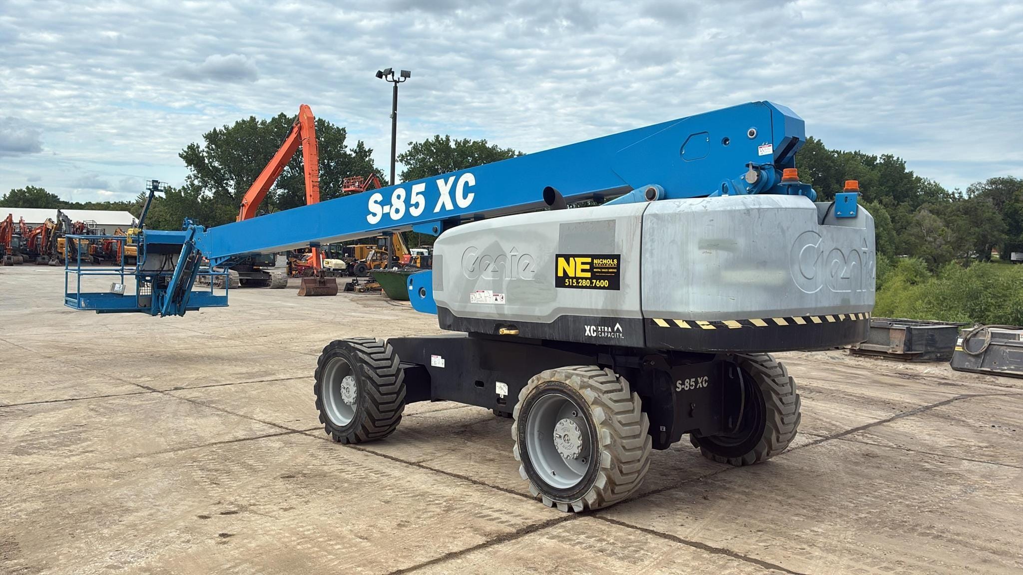 2018 Genie S-85XC Equipment Image0