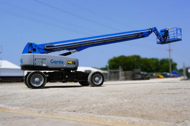 Image of Genie SX125XC equipment image 1