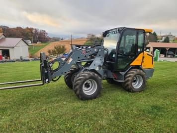 Main image Giant V6004T