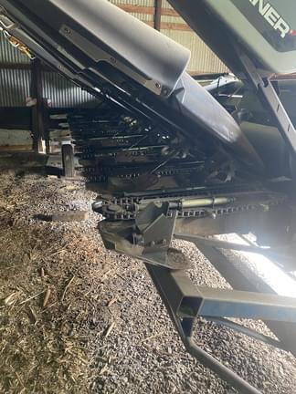 Image of Gleaner Command 3308 equipment image 4