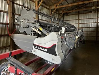 2018 Gleaner 9255 Equipment Image0