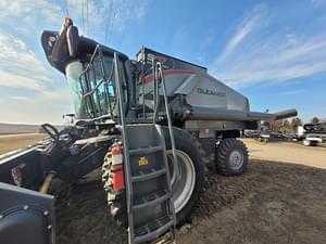 2018 Gleaner S97 Image