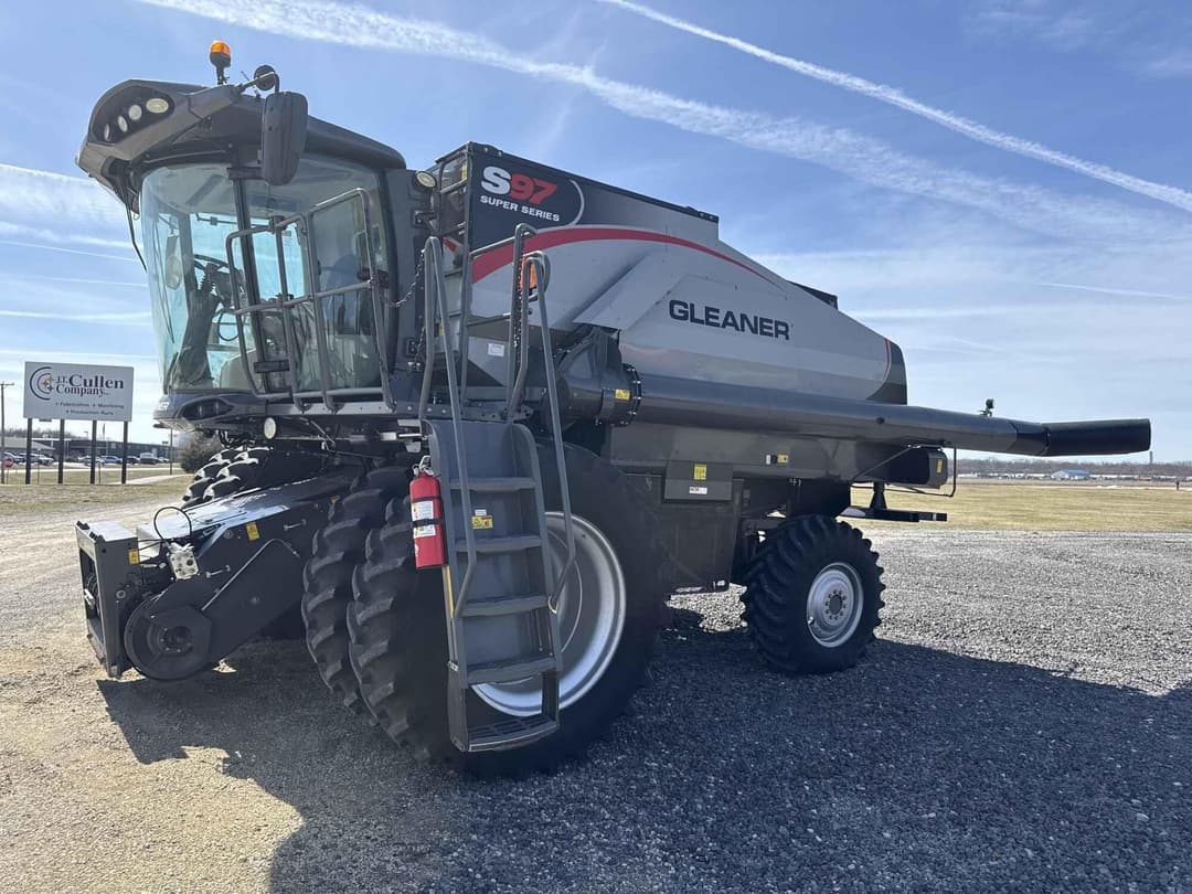 Image of Gleaner S97 Primary image