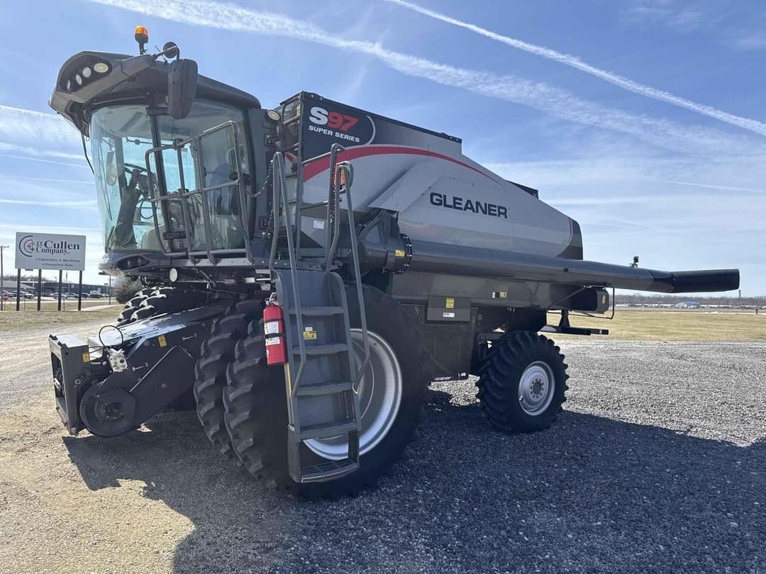 Image of Gleaner S97 Primary image