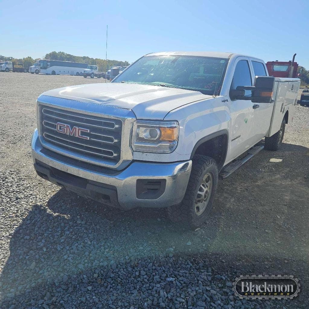 2018 GMC 2500HD Equipment Image0