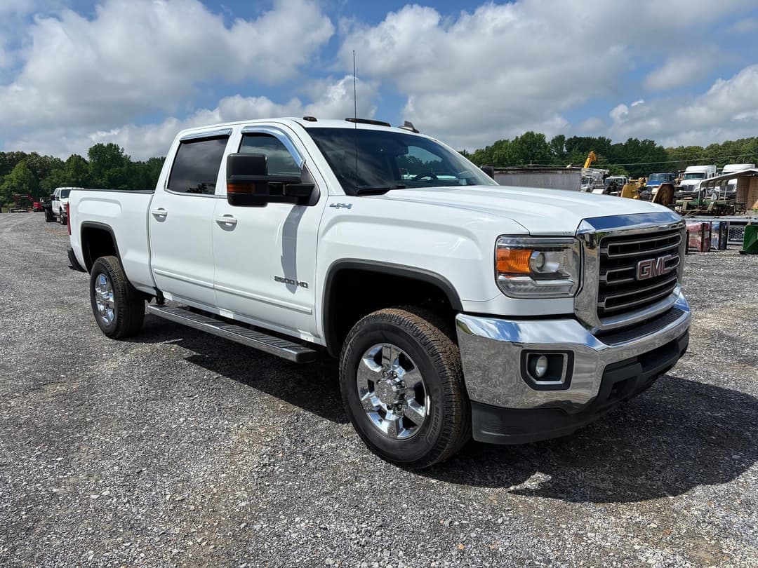 Image of GMC 2500HD Primary image