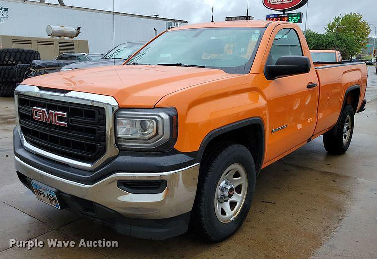 Image of GMC Sierra 1500 Primary image