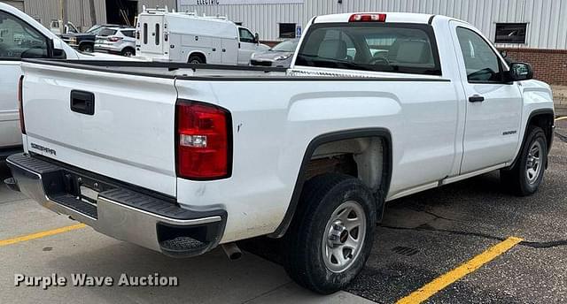 Image of GMC Sierra 1500 equipment image 4