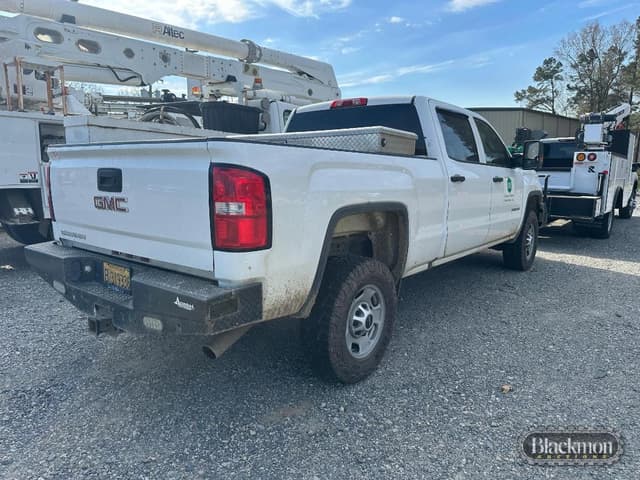 Image of GMC 2500HD equipment image 4