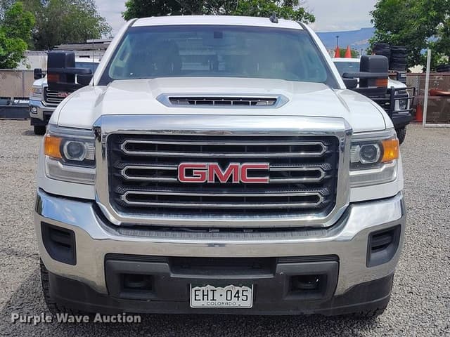 Image of GMC 2500HD equipment image 1