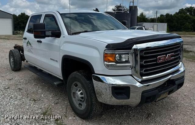 Image of GMC 2500HD equipment image 2