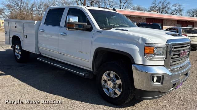 Image of GMC 2500HD equipment image 2