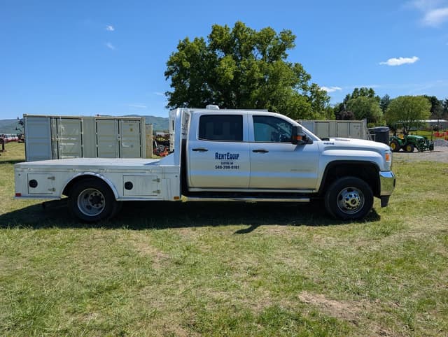 Image of GMC 3500HD equipment image 3
