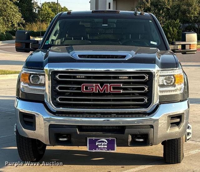 Image of GMC 3500HD equipment image 1