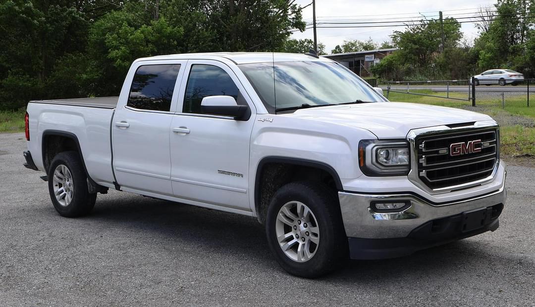 Image of GMC Sierra Primary image