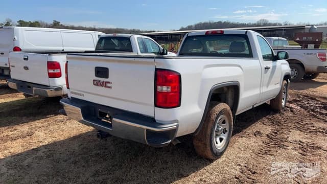 Image of GMC Sierra equipment image 2