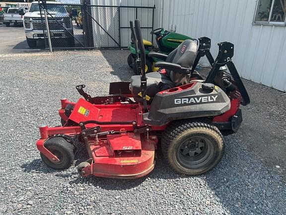 Image of Gravely Pro-Turn 152 equipment image 1