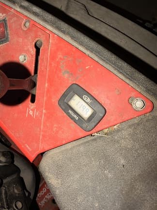 Image of Gravely Pro-Turn 260 equipment image 1