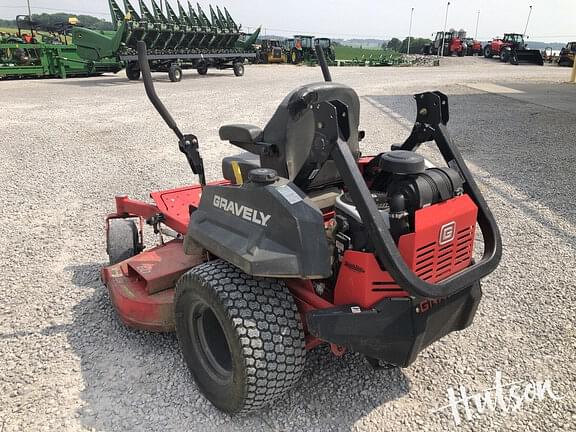 Image of Gravely Pro-Turn 260 equipment image 2