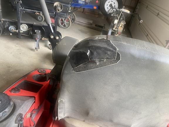 Image of Gravely Pro-Turn 260 equipment image 1