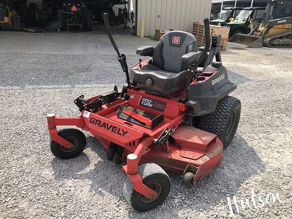 Image of Gravely Pro-Turn 260 equipment image 1