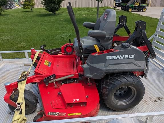 Image of Gravely Pro-Turn 472 equipment image 1