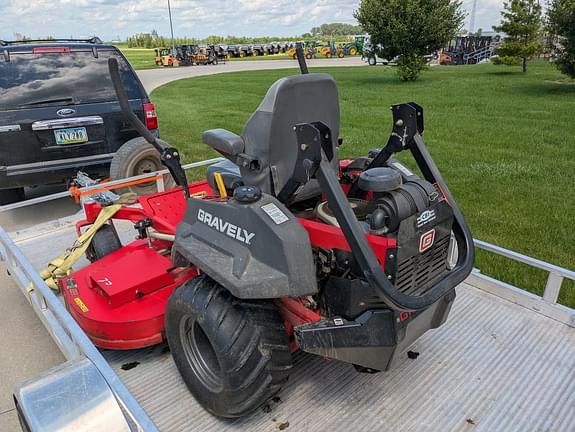 Image of Gravely Pro-Turn 472 equipment image 2