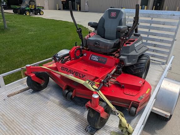 Image of Gravely Pro-Turn 472 Primary image