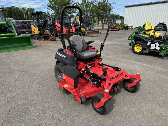 Image of Gravely Pro-Turn 60 equipment image 2