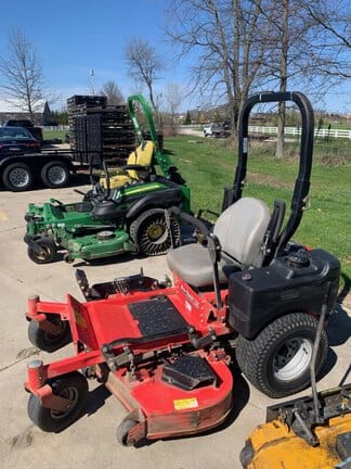 2018 Gravely Pro-Turn Z 52 Equipment Image0
