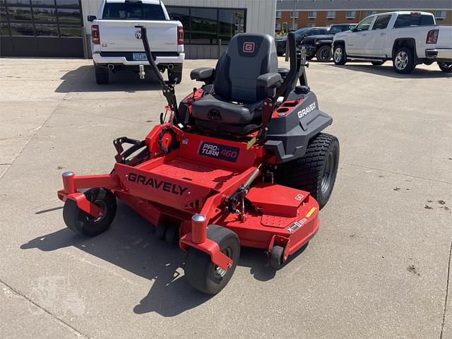 Image of Gravely Pro-Turn 460 equipment image 1