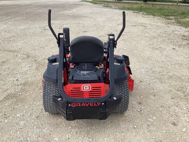 Image of Gravely Pro-Turn 60 equipment image 4
