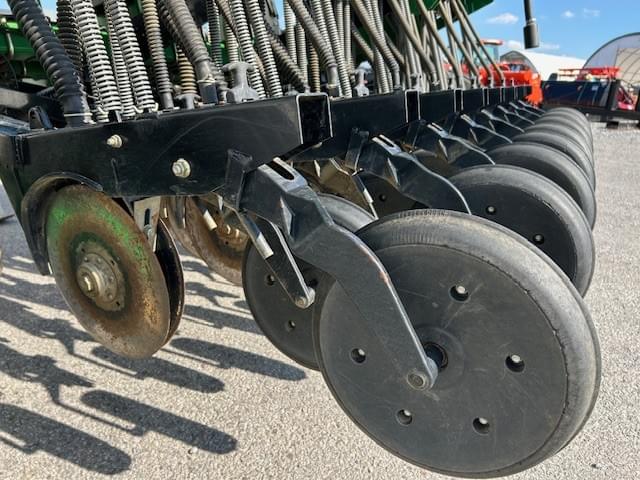 Image of Great Plains 1006NT equipment image 1