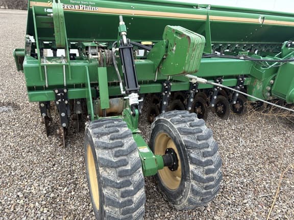 Image of Great Plains 2N-3010 equipment image 3