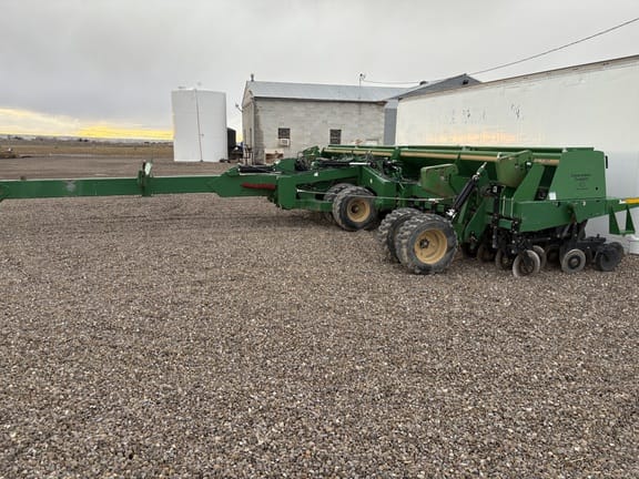 2018 Great Plains 2N-3010 Equipment Image0